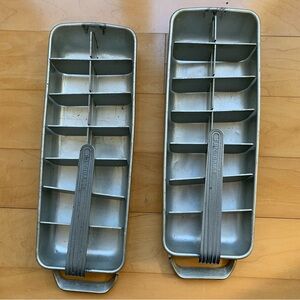 Set of 2 Vintage Frigidaire Metal Aluminum Ice Cube Trays with Pull Lever Insert